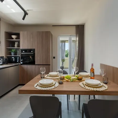 Aquila Premium Private Garden 弗尔萨尔