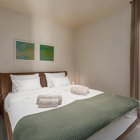 Aquila Premium Private Garden Appartement Vrsar