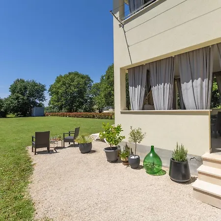 Aquila Premium Private Garden Appartement