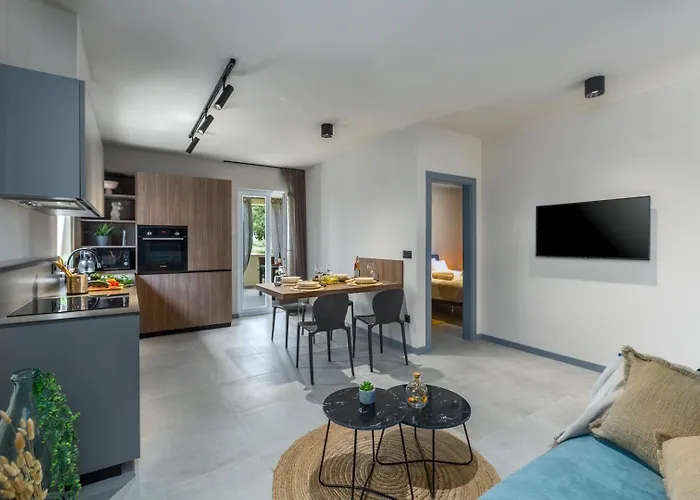 Aquila Premium 아파트 브르사르