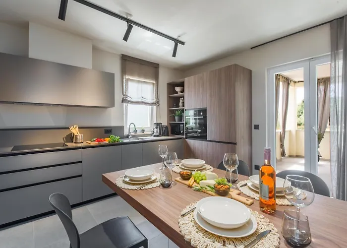 아파트 Aquila Premium